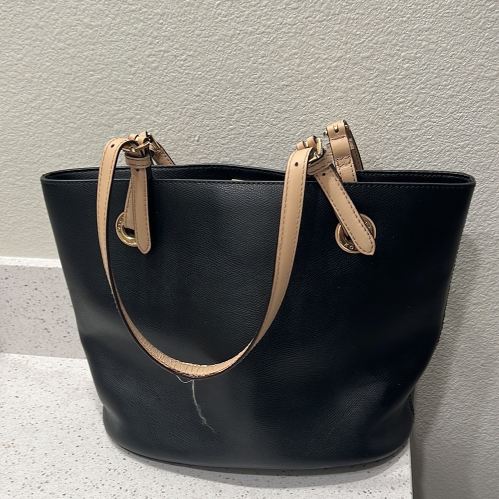 Michael Kors purse - Picture 4 of 5